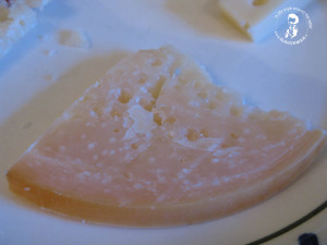 Caciocavallo stagionato